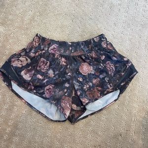 Lulu lemon hotty hot shorts